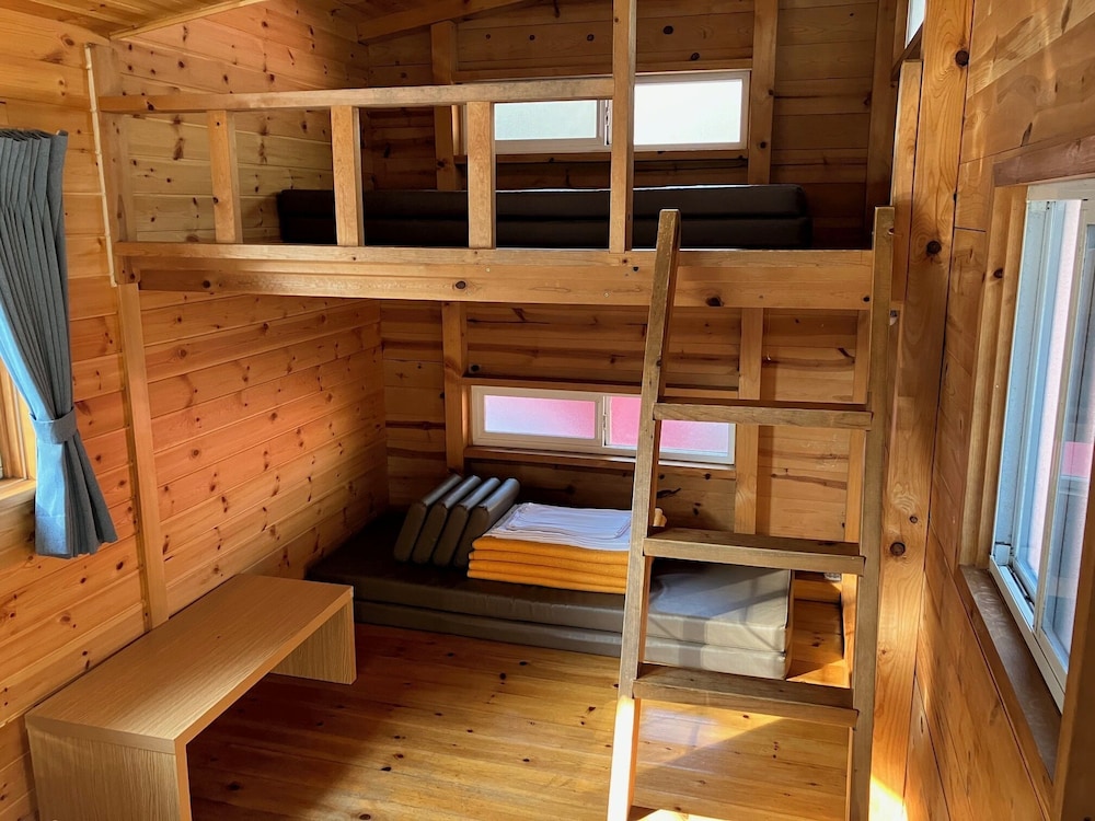 スタンダード バンガロー リビングルーム0 | PICA富士吉田