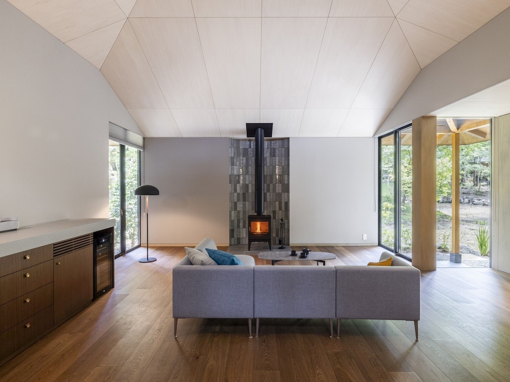 [2024年Newオープン] プライベート温泉付き 一棟貸しスイートヴィラ 禁煙 [いぶき] (3ベッド) 客室2 | 箱根リトリート villa 1/f