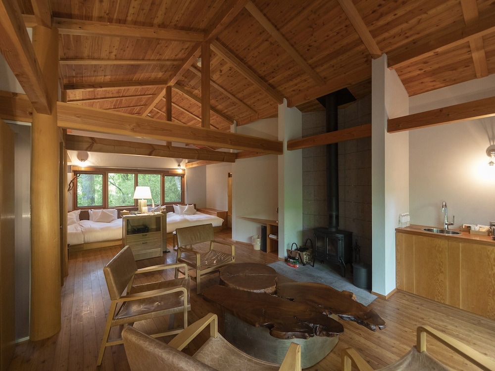 プライベート温泉付き 一棟貸しスイートヴィラ 禁煙 [ゆらぎ] (4ベッド) 客室3 | 箱根リトリート villa 1/f