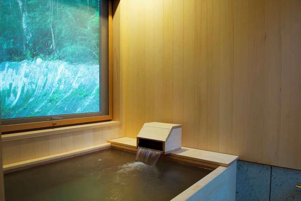 プライベート温泉付き 一棟貸しスイートヴィラ 禁煙 [ゆらぎ] (2ベッド) 客室22 | 箱根リトリート villa 1/f