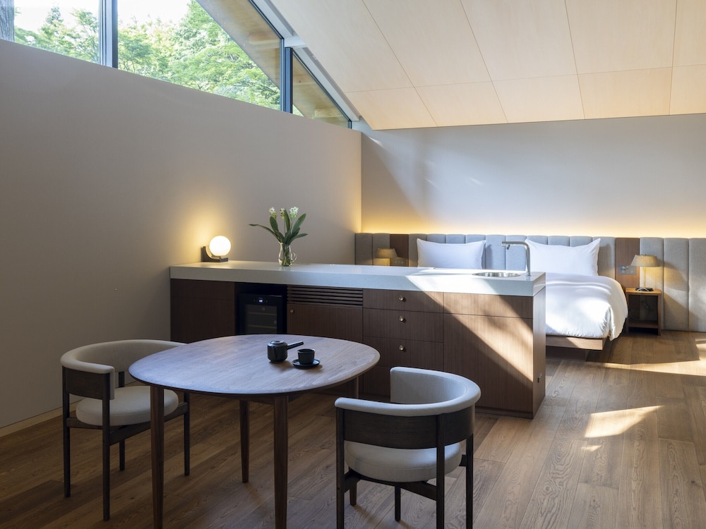 [2024年Newオープン] プライベート温泉付き 一棟貸しスイートヴィラ 禁煙 [いぶき] (3ベッド) 客室1 | 箱根リトリート villa 1/f