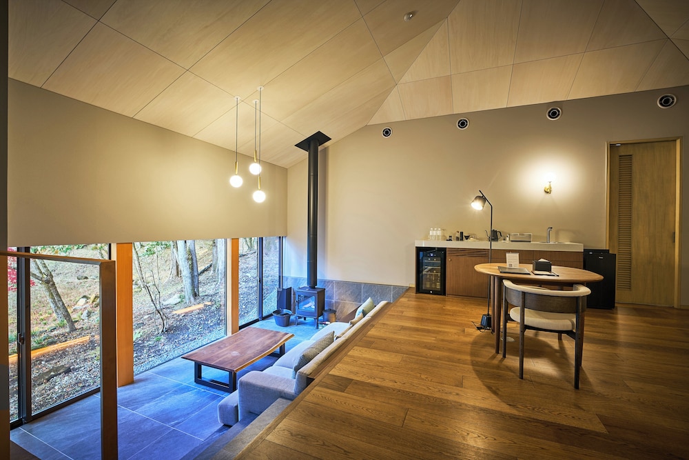 [2024年Newオープン] プライベート温泉付き 一棟貸しスイートヴィラ 禁煙 [いぶき] (3ベッド) | 箱根リトリート villa 1/f