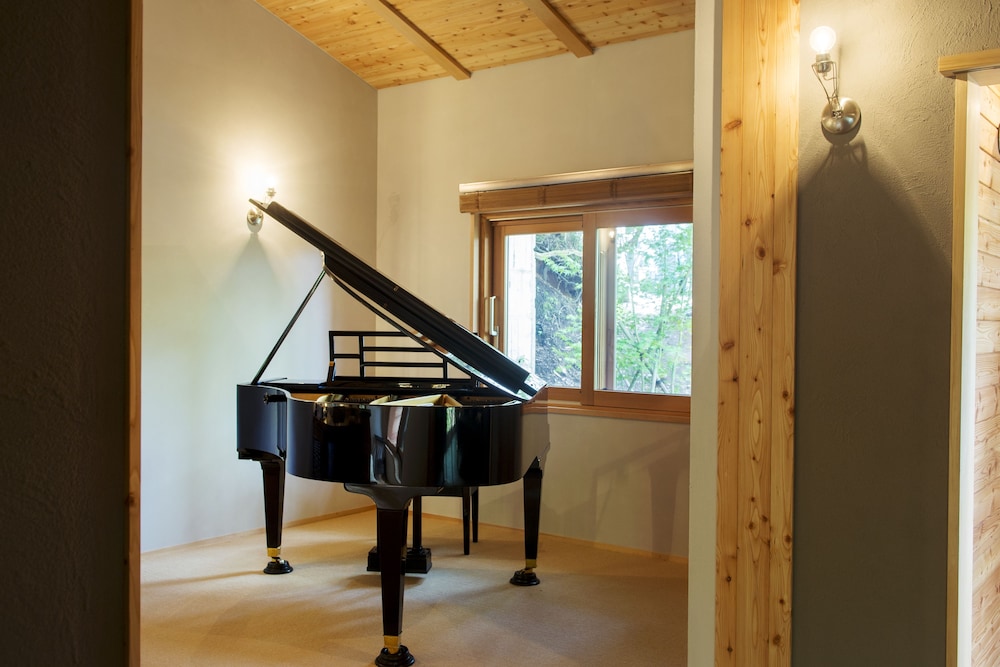 プライベート露天温泉付き 一棟貸しスイートヴィラ 禁煙 [ゆらぎ] (2ベッド) 客室2 | 箱根リトリート villa 1/f