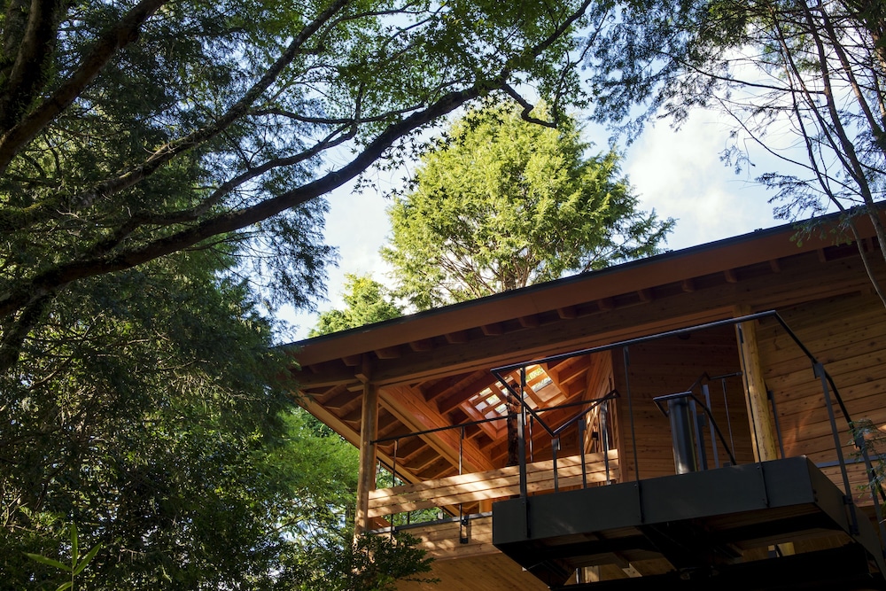 プライベート温泉付き 一棟貸しスイートヴィラ 禁煙 [ゆらぎ] (2ベッド) 客室2 | 箱根リトリート villa 1/f