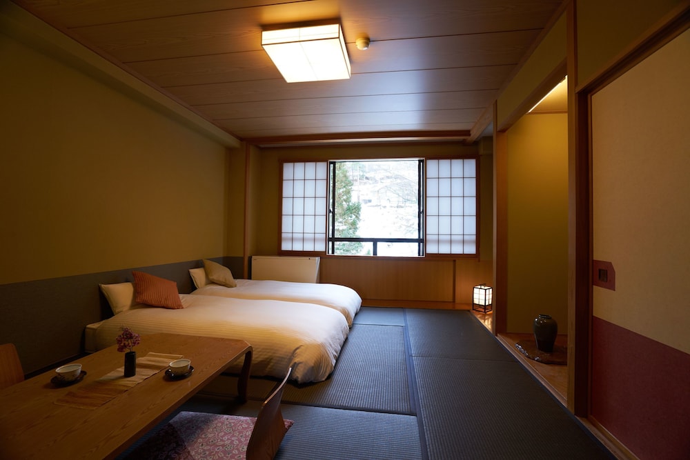 倶楽部ルーム アウトバス | 名湯舎 創