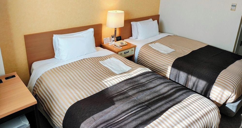 スタンダード ツインルーム 本館 (禁煙) 客室4 | グランドホテル神奈中 平塚