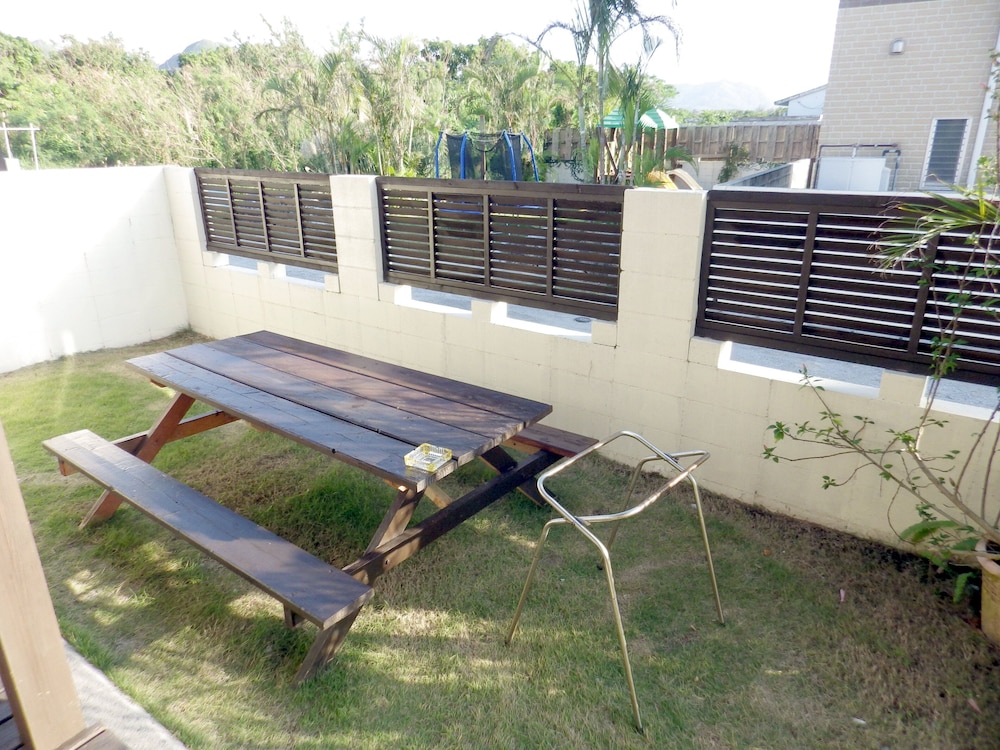 1号店のエクストラタイプ (ダブルベッド2台/3名以降はお布団配置) ガーデン ビュー0 | 美ら海ビレッジ