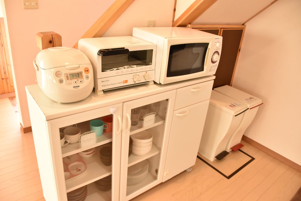 1号店のエクストラタイプ (ダブルベッド2台/3名以降はお布団配置) 専用キッチン0 | 美ら海ビレッジ