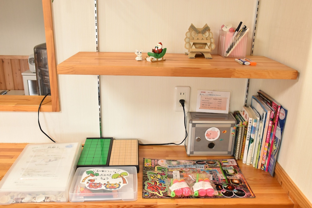 2号店のレギュラータイプ (ダブルベッド2台 <3名以降はお布団配置>) 客室の設備とサービス0 | 美ら海ビレッジ