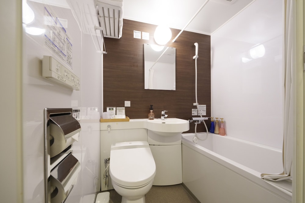 スーペリア ダブルルーム (畳敷き低層) 禁煙 バスルーム0 | 和空 下寺町