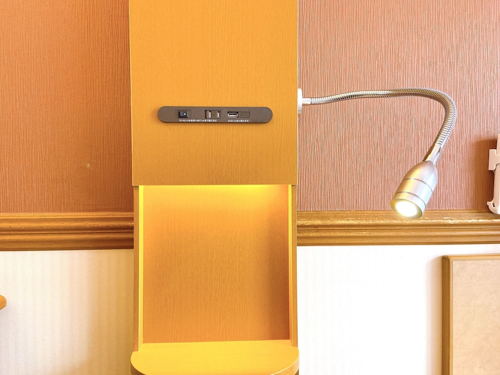 セパレートツイン 喫煙可 客室の設備とサービス2 | 東横INN梅田中津 1