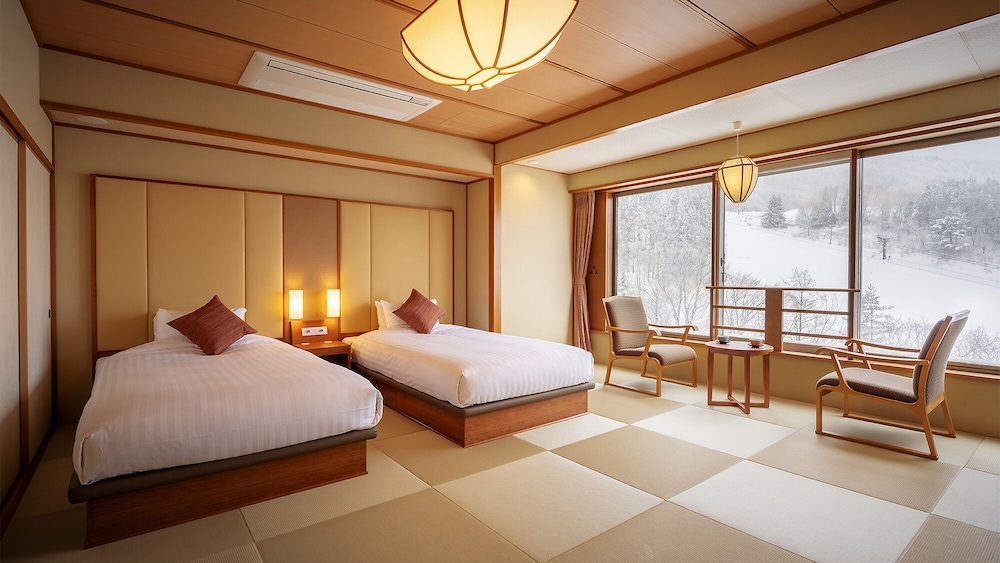 ベーシック ツインルーム 客室1 | 蔵王国際ホテル