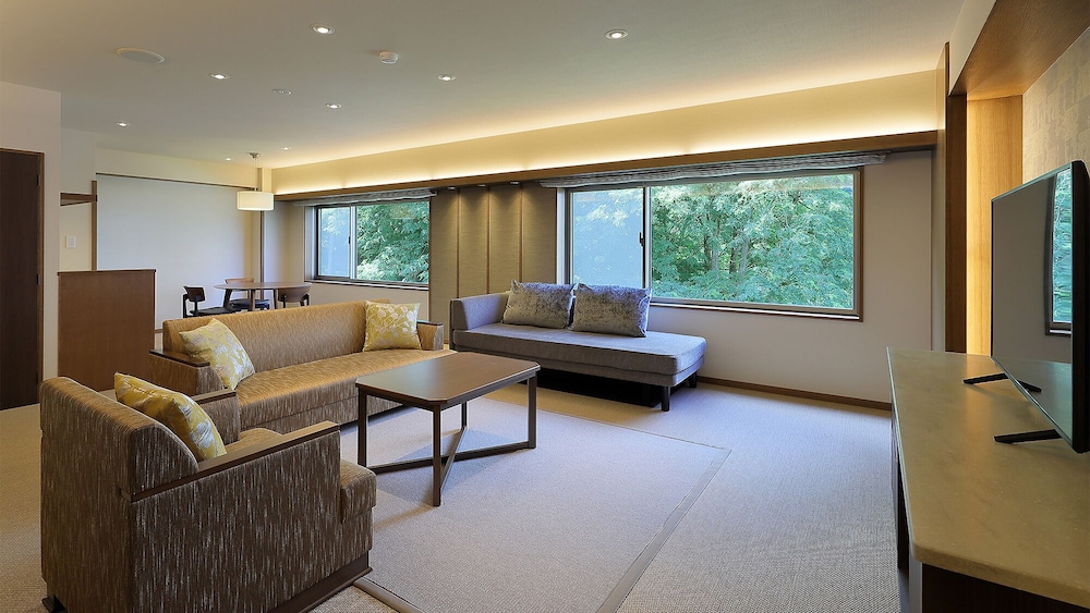 ラグジュアリー スイート 部屋からの景観0 | 蔵王国際ホテル