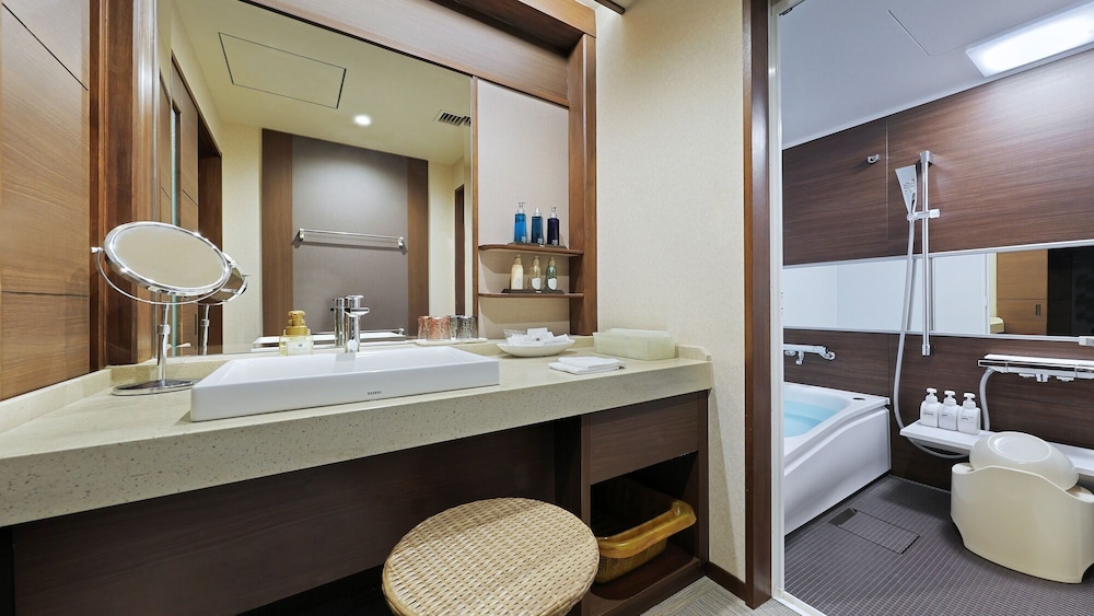 デラックス ツインルーム バスルーム2 | 蔵王国際ホテル