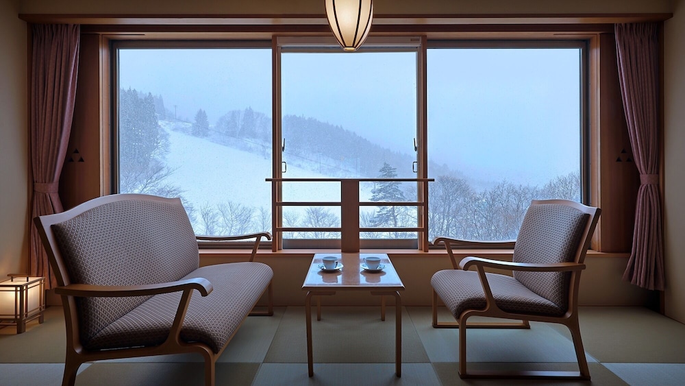 南館和室 禁煙 バルコニーからの眺望0 | 蔵王国際ホテル