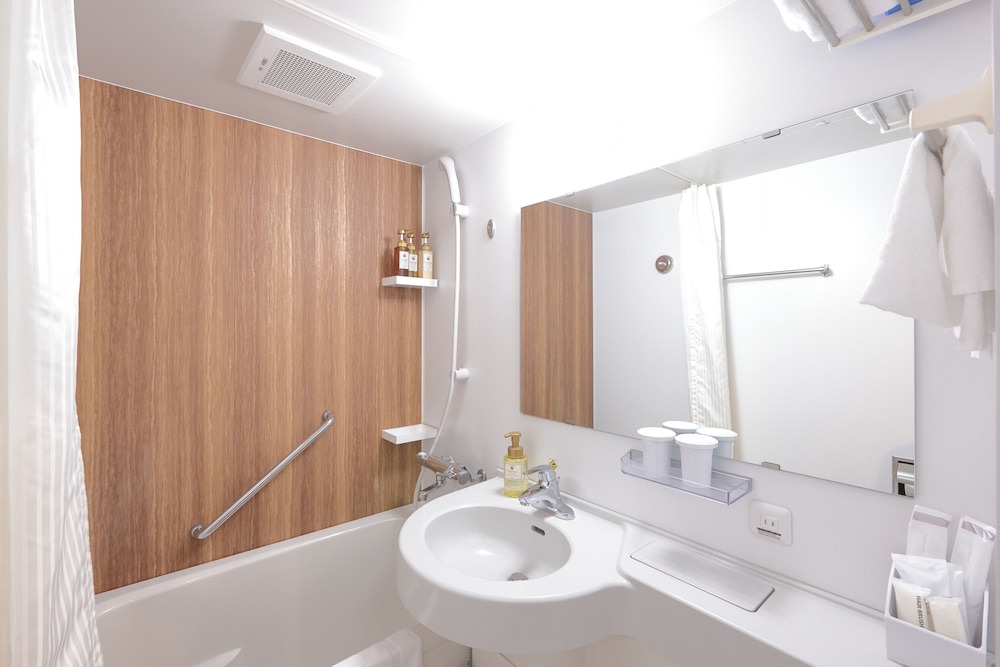 エコノミー ツインルーム バスルーム3 | 心斎橋グランドホテル大阪