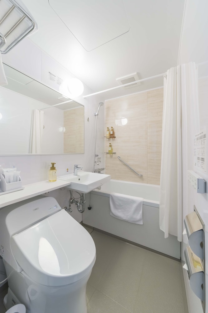 ダブルルーム バスルーム0 | 心斎橋グランドホテル大阪