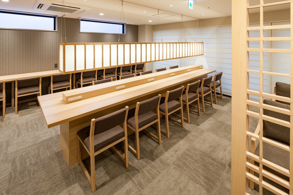 ロビーラウンジ1 | ワイズキャビン大阪難波