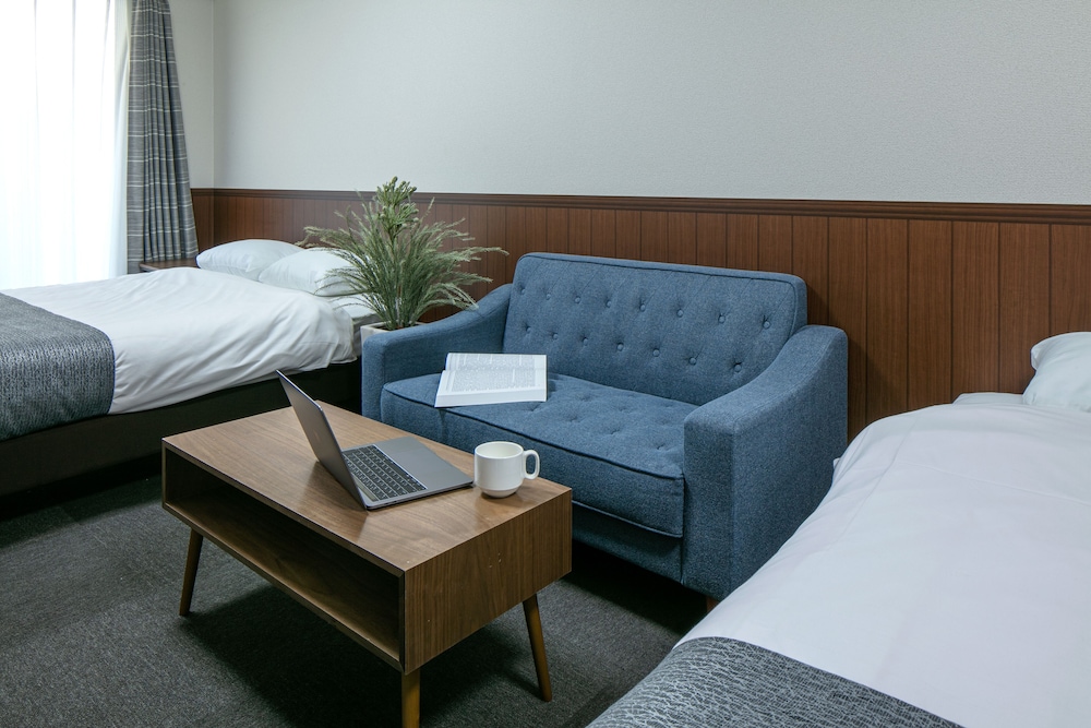 コンフォート トリプルルーム リビング エリア2 | ランドーレジデンス京都クラシック