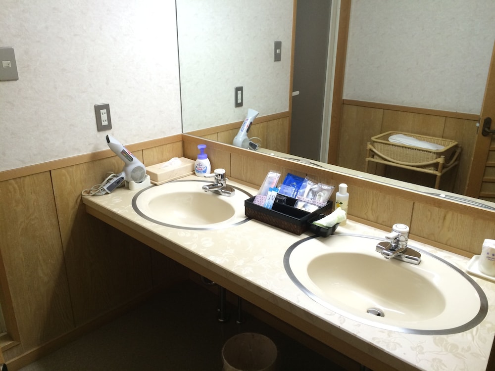 和室 スーペリアルーム バスルームの設備0 | 泡の湯
