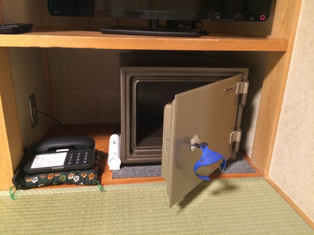 和室 スーペリアルーム セーフティボックス0 | 泡の湯