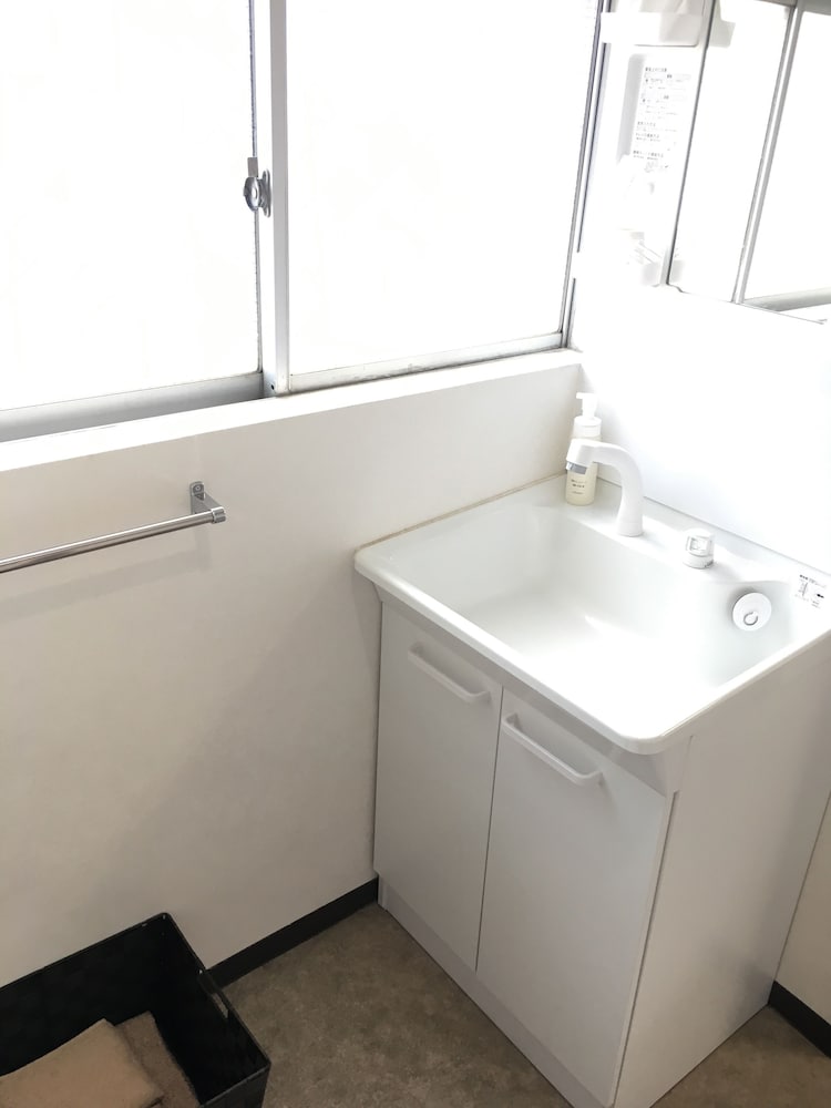 スタンダード ツインルーム バスルーム1 | ベストホテル