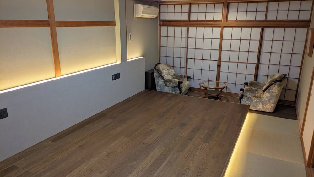プレミアム スイート ベッド (複数台) 禁煙 | 旅館わらび野