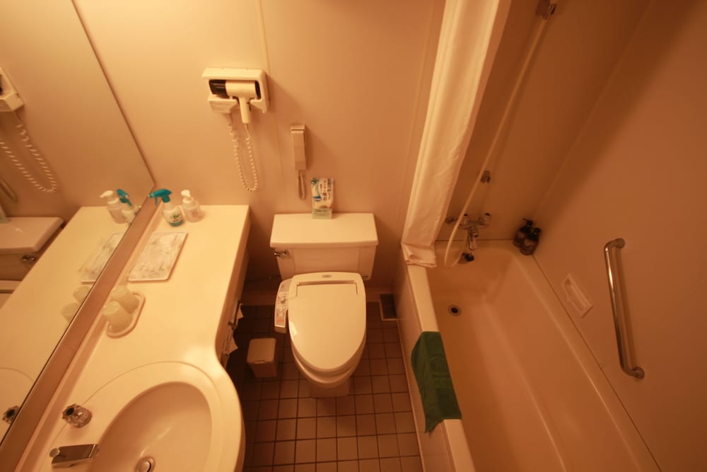 ツインルーム バスルーム0 | RAKO華乃井ホテル