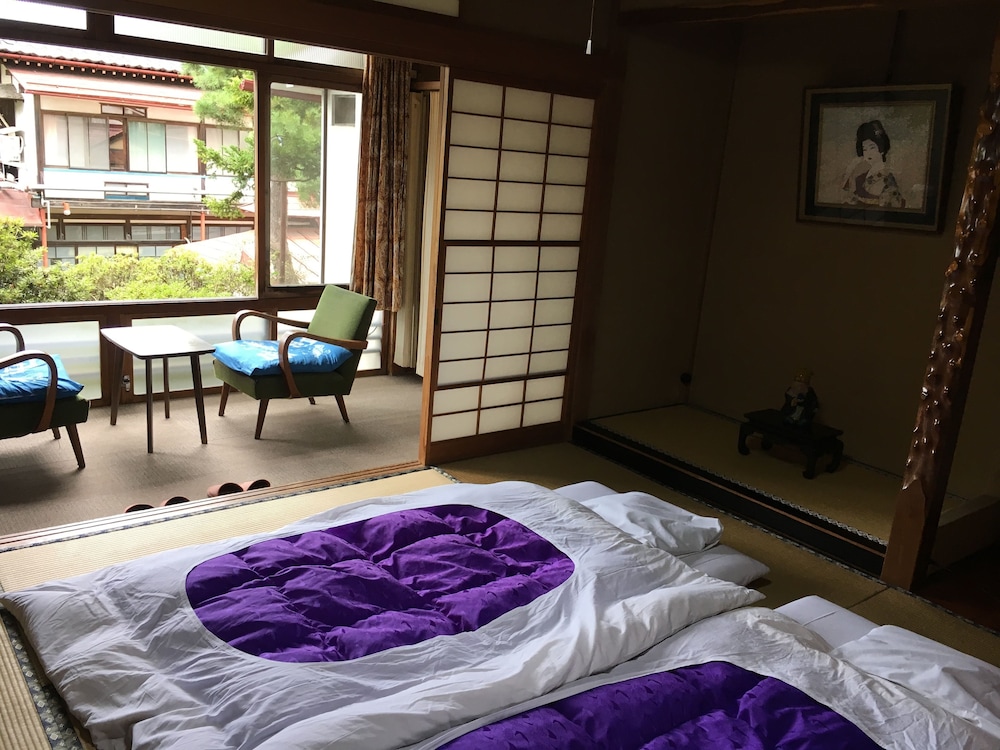 客室1 | まるか旅館