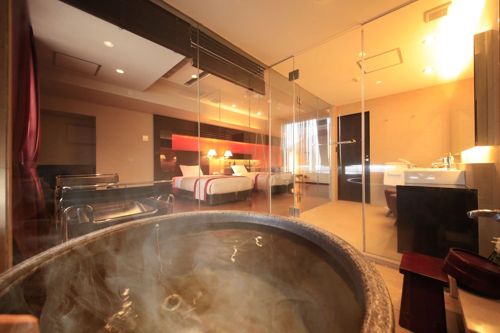 [本館] 陶器風呂付き洋室ツイン 禁煙 (大人料金：3歳以上,0-3歳添い寝のみ) | 天翠茶寮