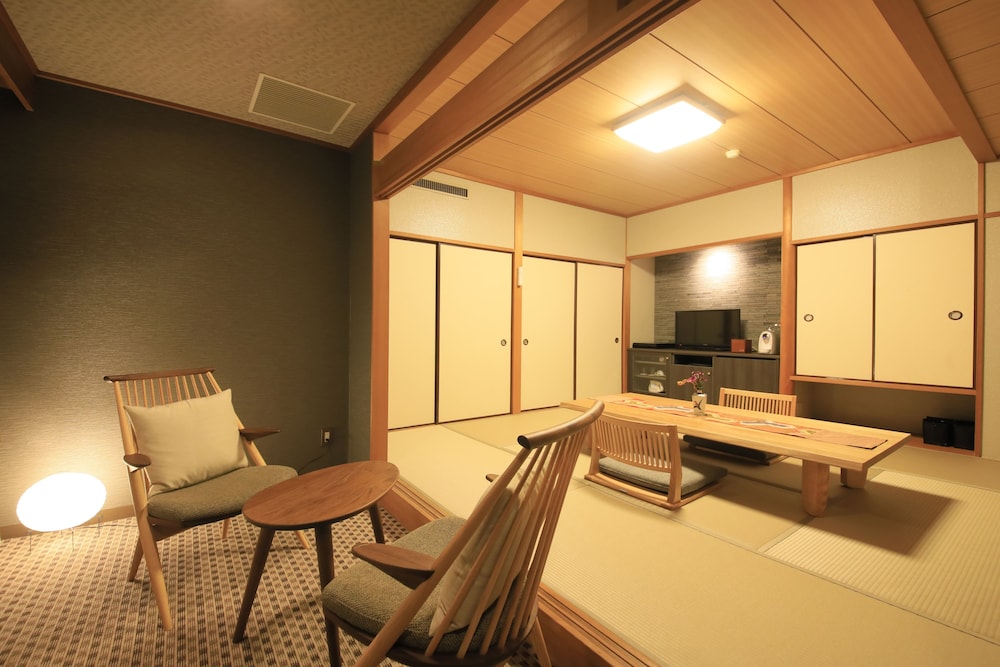 [本館] 和室10畳 禁煙 (大人料金：3歳以上,0-3歳添い寝のみ) | 天翠茶寮