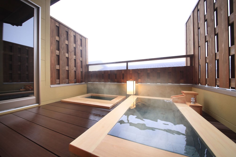 [離れ] Type A/温泉露天風呂+足湯+和洋室 (ツイン) 禁煙(12歳以下は宿泊頂けません) 部屋からの景観0 | 天翠茶寮