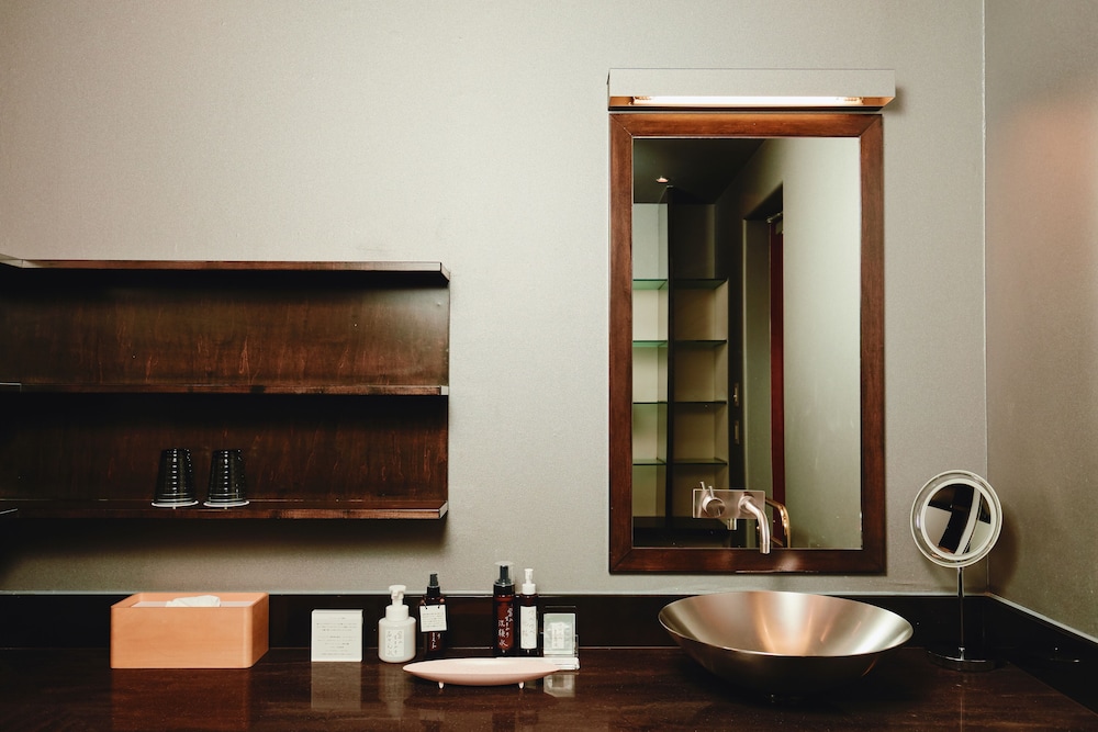 213号室 バスルームのシンク0 | リバーリトリート雅樂倶