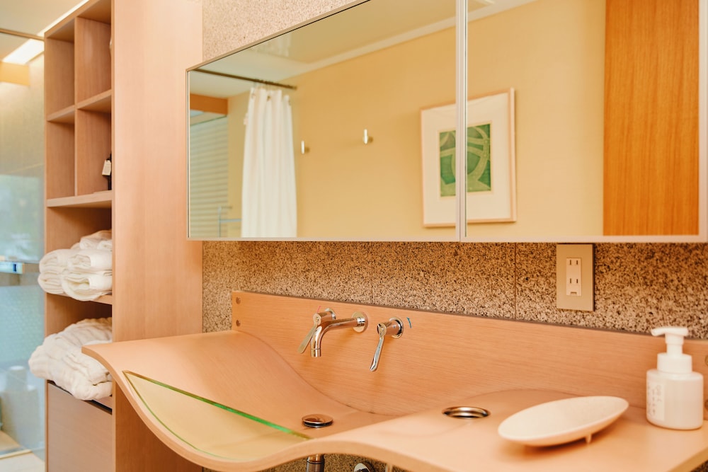 306号室 バスルームのシンク0 | リバーリトリート雅樂倶