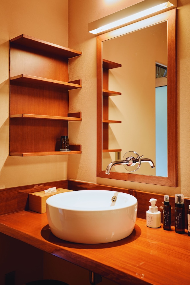 114号室 温泉付き バスルームのシンク0 | リバーリトリート雅樂倶