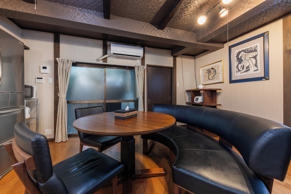 Shiki Homes | HARU 春 客室内のダイニングエリア2 | Shiki Homes 春