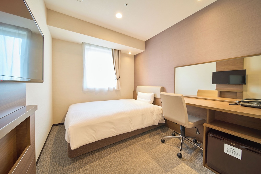 シングルルーム 喫煙可 (ダブルベッド1台) 客室1 | JR 西日本グループ ヴィアインあべの天王寺