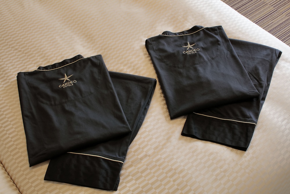 スーペリアソファツイン(禁煙) 客室2 | カンデオホテルズ大阪なんば