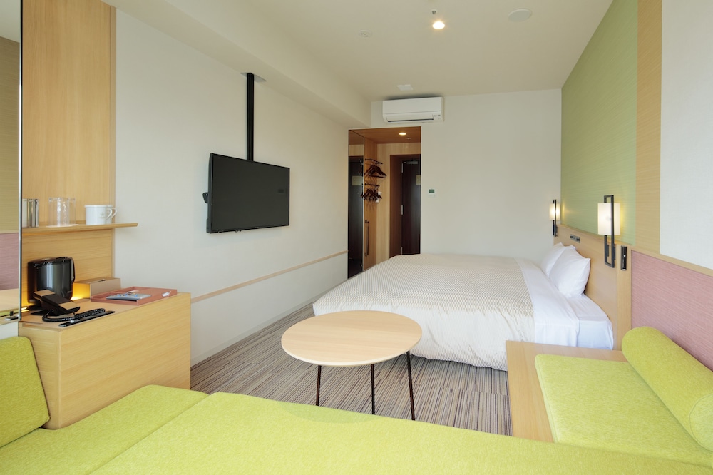 エグゼクティブデラックスキングルーム スーパーシティービュー (禁煙) | カンデオホテルズ大阪なんば