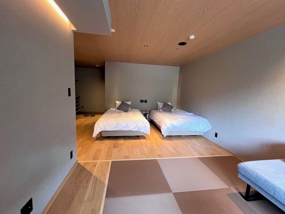 スーペリア ルーム | ホテル湯の本