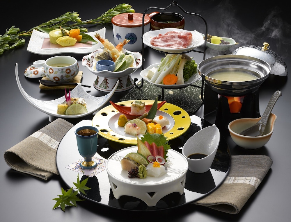 レストラン1 | ホテル湯の本