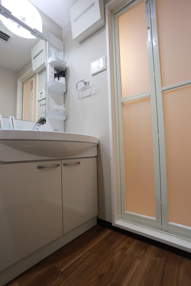 デラックス 和洋室 バスルーム1 | ザ・ベース・堺東・アパートメントホテル