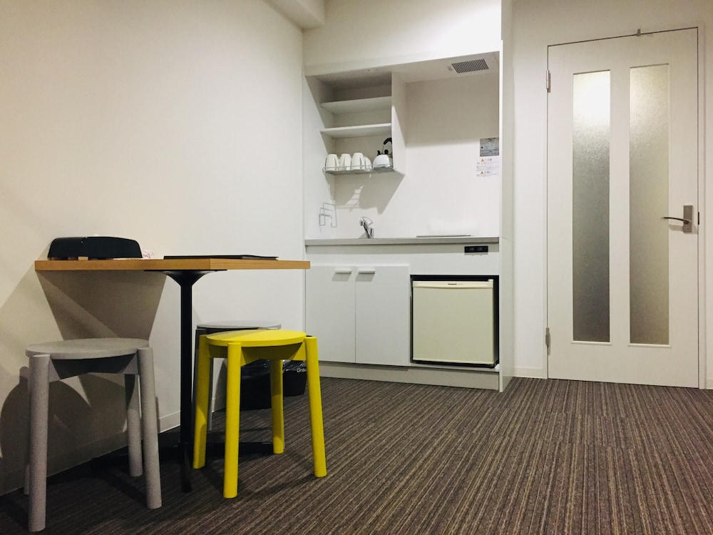 ファミリー ルーム 禁煙 客室3 | ザ・ベース・堺東・アパートメントホテル