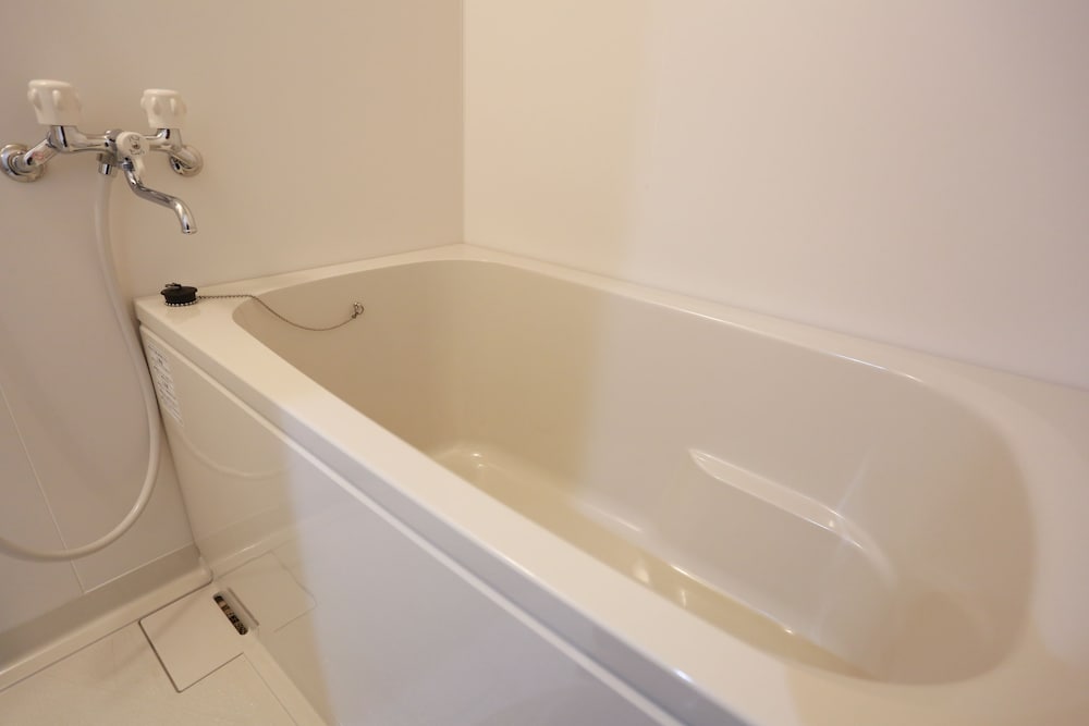 デラックス 和洋室 バスルーム2 | ザ・ベース・堺東・アパートメントホテル