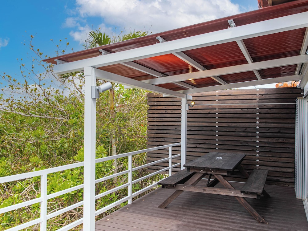 ファミリーデッキコテージ　サウナ有　禁煙　オーシャンビュー テラス / パティオ0 | 長浜ビーチリゾート 海音