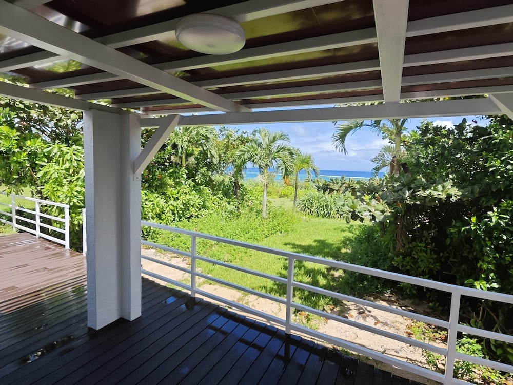 スカイデッキコテージ　サウナ有　禁煙　オーシャンビュー バルコニーからの眺望0 | 長浜ビーチリゾート 海音