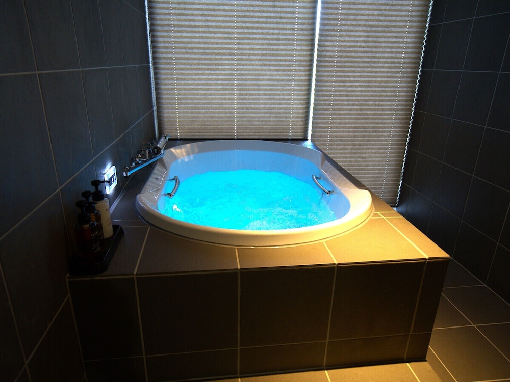 スカイデッキコテージ　サウナ有　禁煙　オーシャンビュー バスルーム3 | 長浜ビーチリゾート 海音