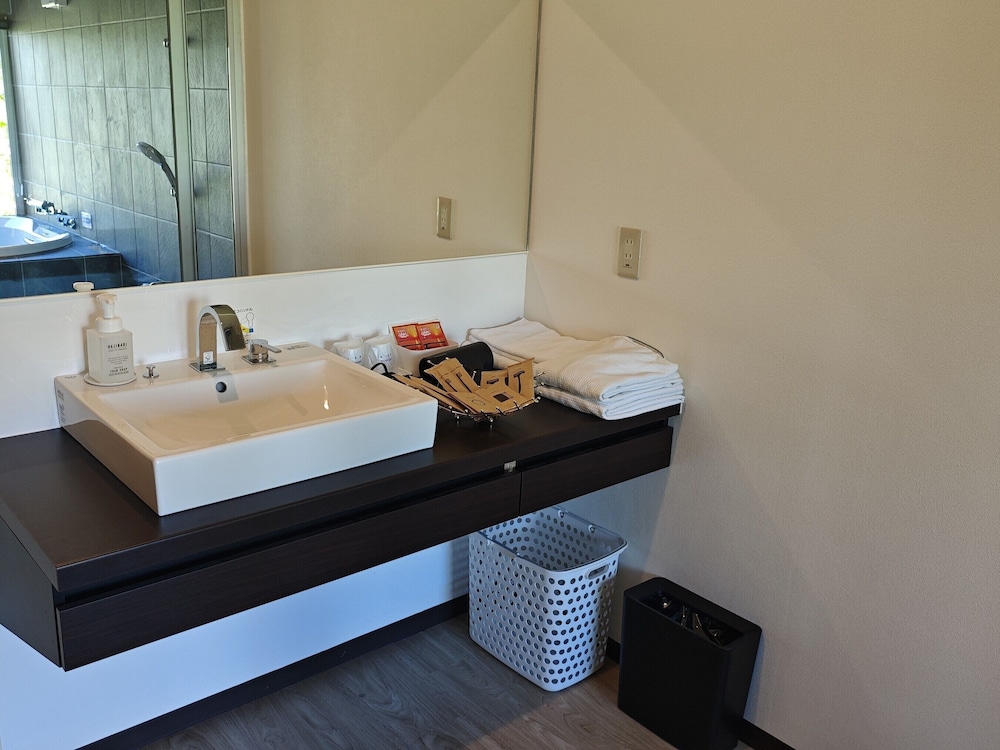 スカイデッキコテージ　サウナ有　禁煙　オーシャンビュー バスルーム2 | 長浜ビーチリゾート 海音