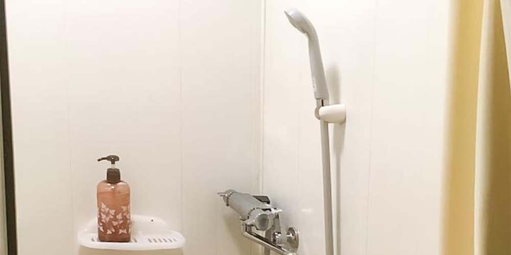 和室3人部屋 (6畳) バスルーム0 | 和楓ゲストハウス柏や