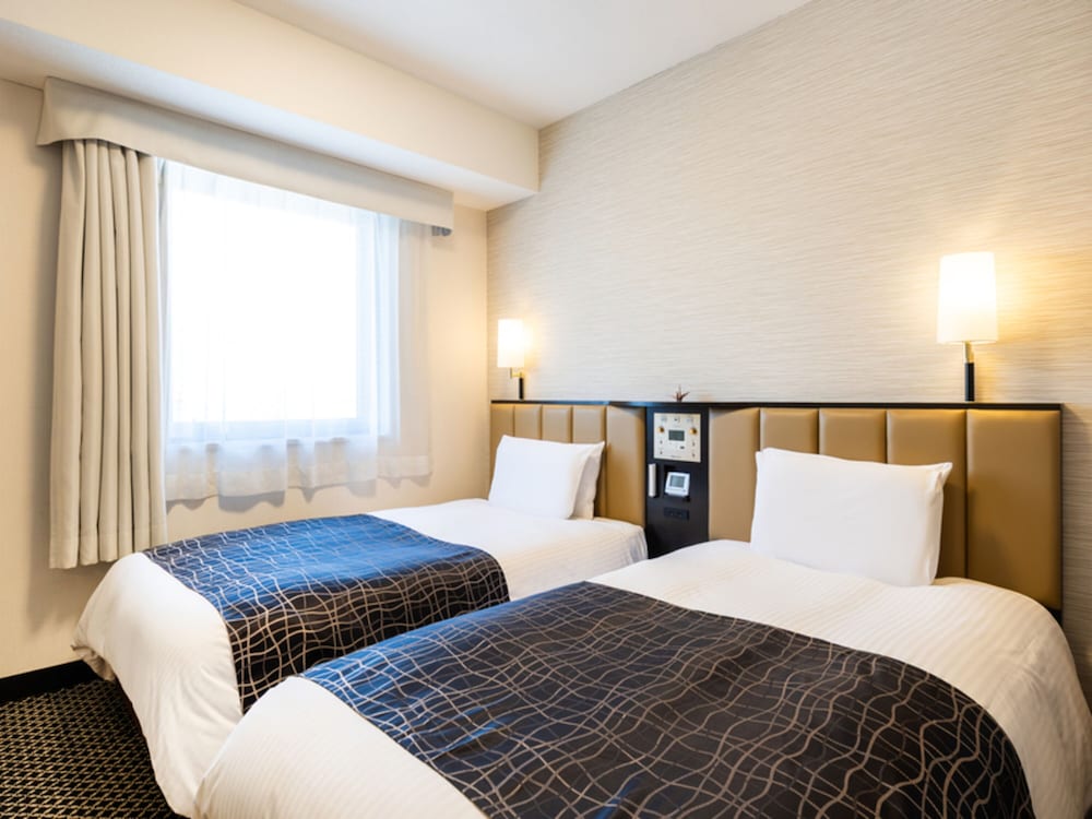 スタンダード ツインルーム 禁煙 | アパホテル〈なんば駅東〉